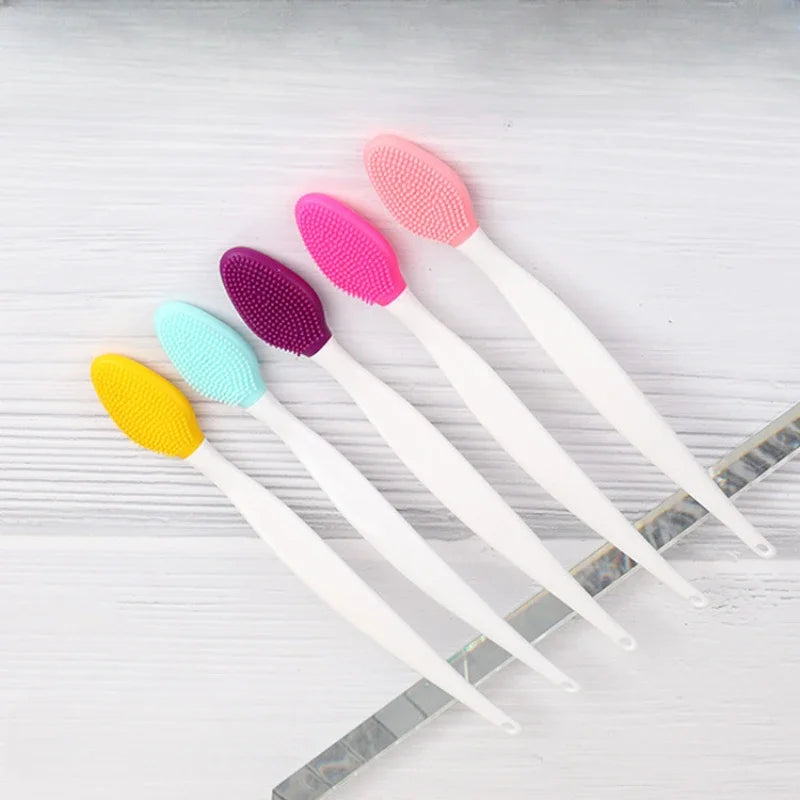 Lip Exfoliating Brush